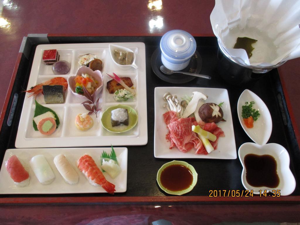 Yu Paradise Sakura Hotell Sakura  Eksteriør bilde